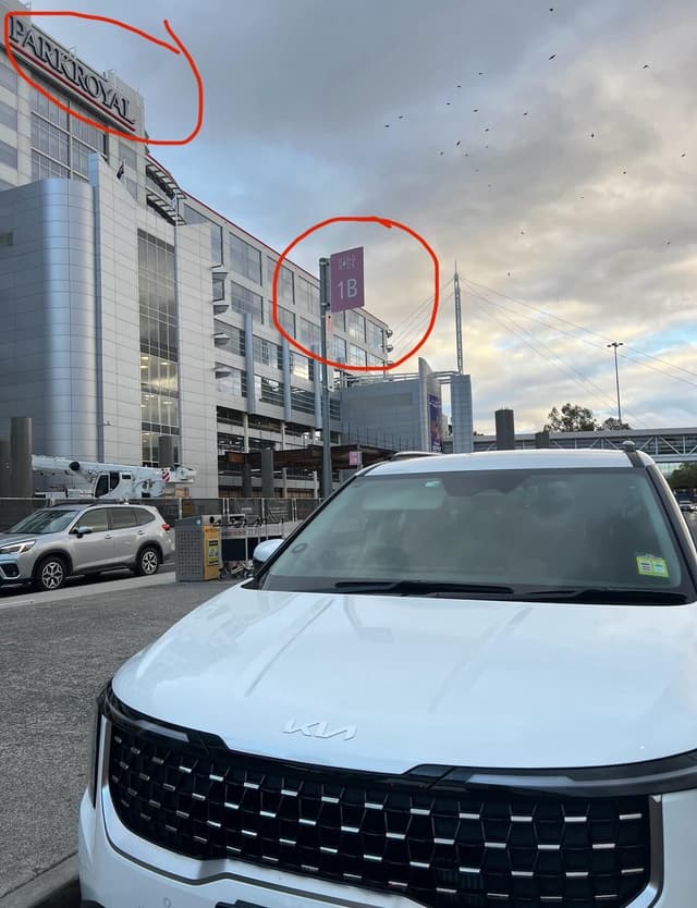 Tullamarine airport pickup 1B